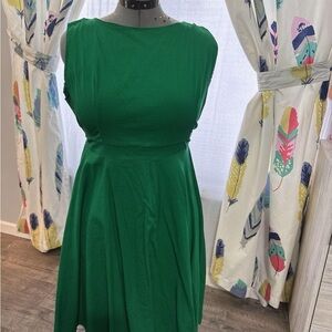Elegant Green Sleeveless Dress